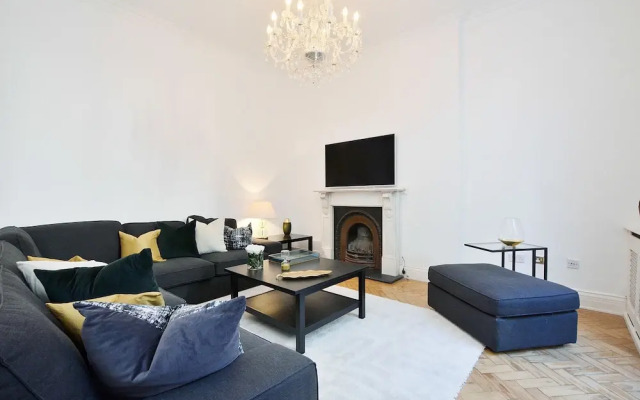 Rutland Gardens Apartment