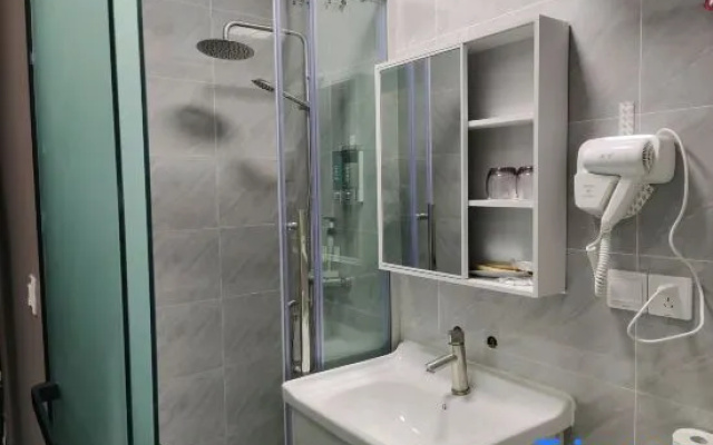 Tropical International Apartment (Guangzhou Baiyun Airport Qingtang Subway Station) – Bathroom – Guangzhou
