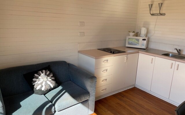 Seaview Holiday Park and  Hostel
