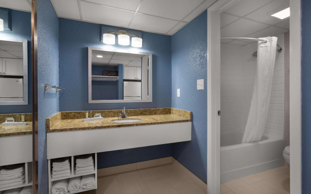 Dayton House Resort, BW Signature Collection