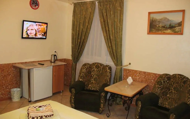 Alexandr House