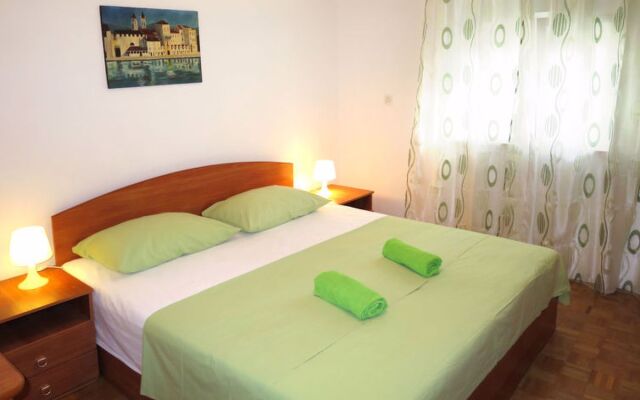 Apartment Klarić Ammoudi 25978