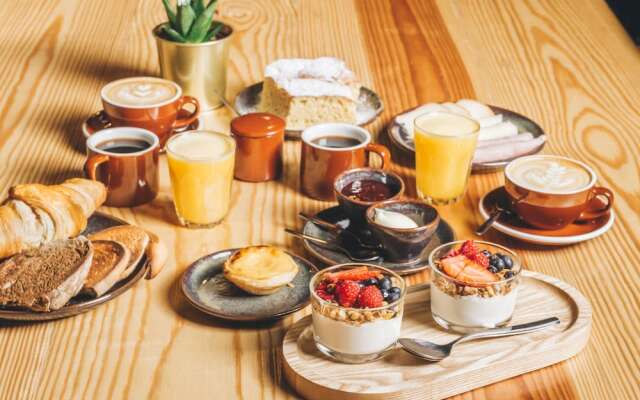 7 Gaia Roaster Apartments