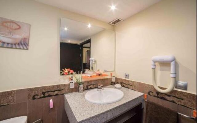 Lightbooking Sun Club Apartment