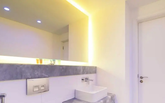 LUX - The Pad Executive Suite 4