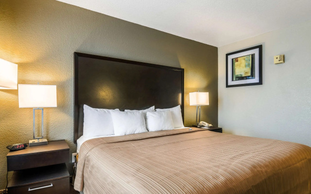 Quality Inn & Suites Winfield