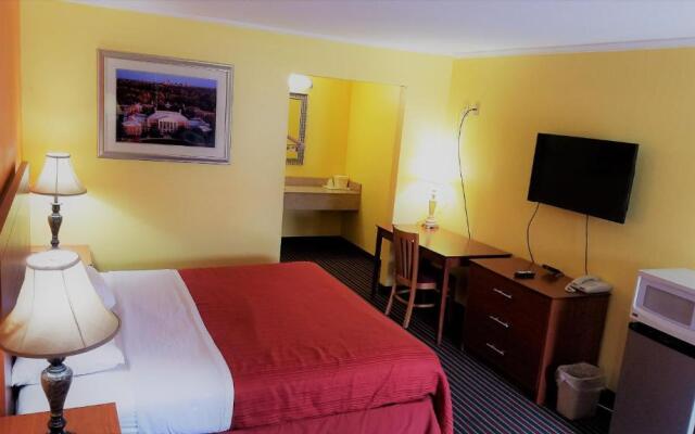 Roadway Inn