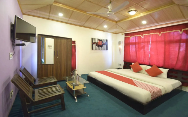 OYO 4692 KS Palace Srinagar