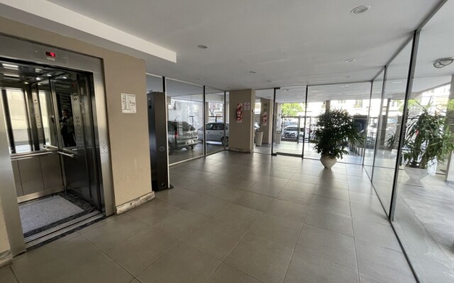 Modern Studio With Open Views, Pool, and 24-hour Security