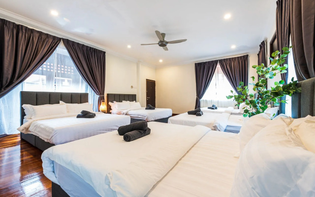 9225sf 6BR 27PAX Private Pool Villa, 1km to KLCC