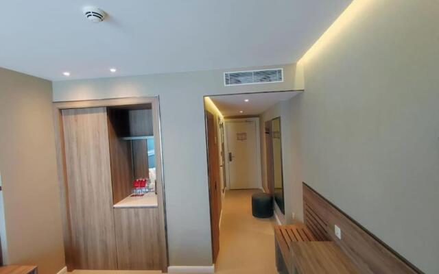 Leo Group BEST STUDIO 2307 Alliance Palace