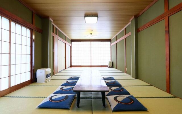 Sports Inn Aoyama Dori