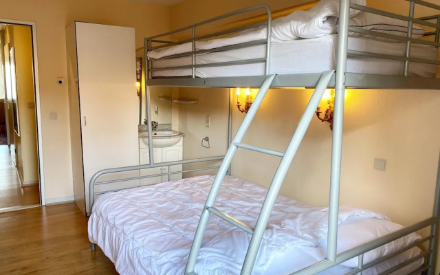 Apartment in Nieuwpoort With Sea Views