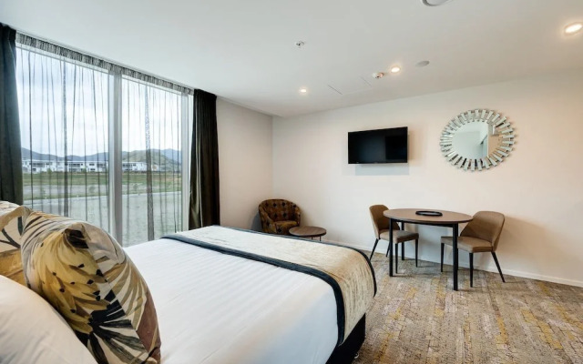 LQ Queenstown by Wyndham