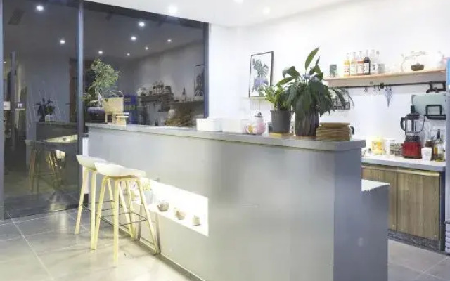 1Q84 Tree HostelYangshuo 1Q84 Yijia Homestay (Songcheng Qiangu Scenery District Branch)