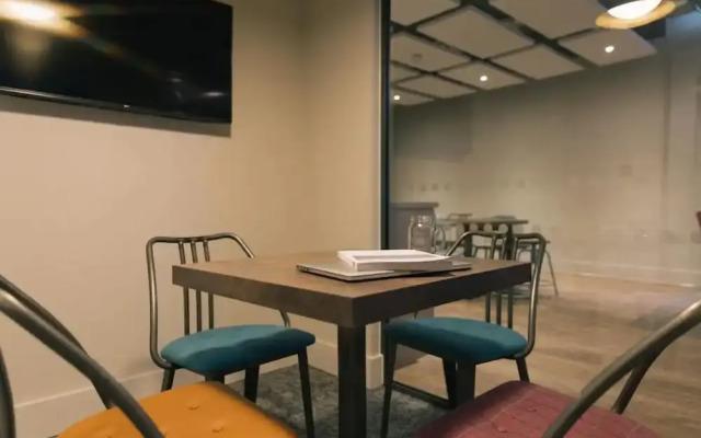 Student Only Picturehouse Apartments