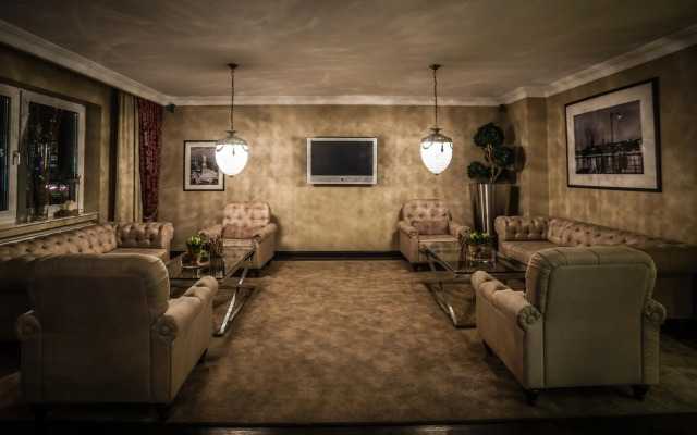 Hotel Business & More