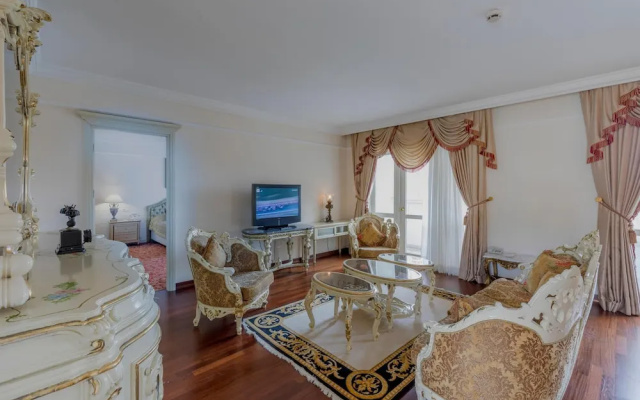 WOW Hotels