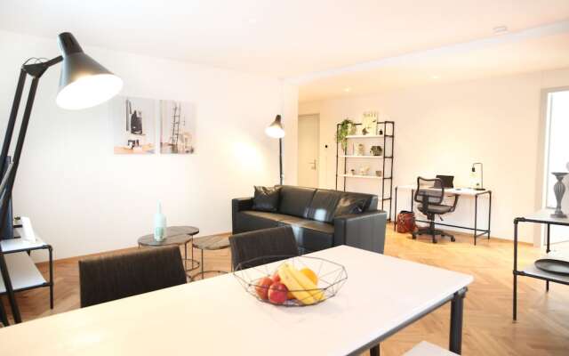 Nest -  Müllerstrasse