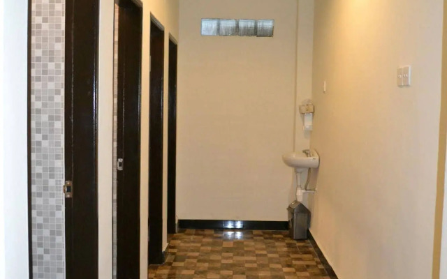 Ivanka Airport Inn
