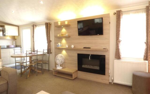 Willows 18 at Southview Leisure Park
