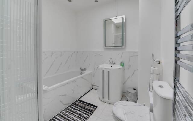 Remarkable 3-bed House in Middleton Manchester