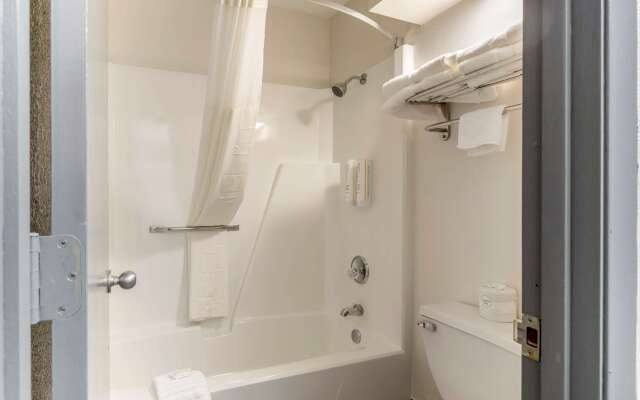 Clarion Pointe Kimball By Choice Hotels
