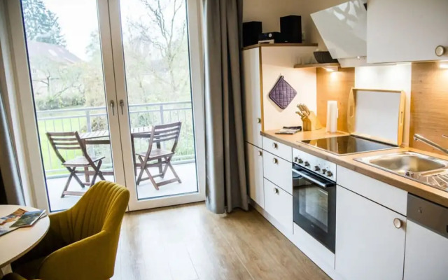 Wide Luzin Modern Retreat