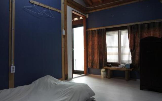 Shinsiwa Hanok Guesthouse 2 Green Way Park