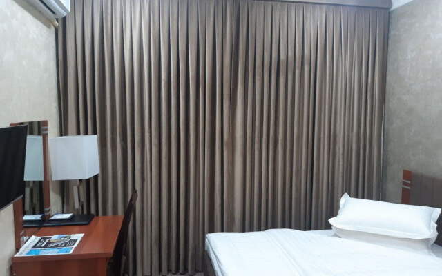 Zarafshan Grand Hotel