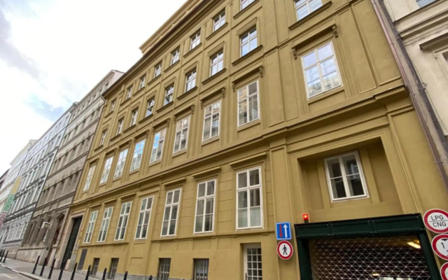 The Dante Prague Apartments - Family Apartments with FREE PARKING