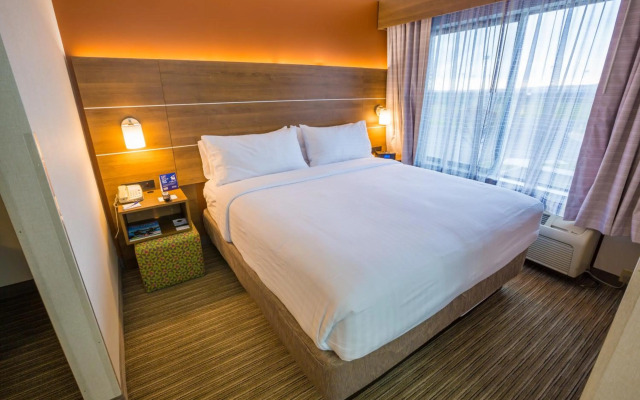 Holiday Inn Express Hotel & Suites Pasco-Tri Cities by IHG