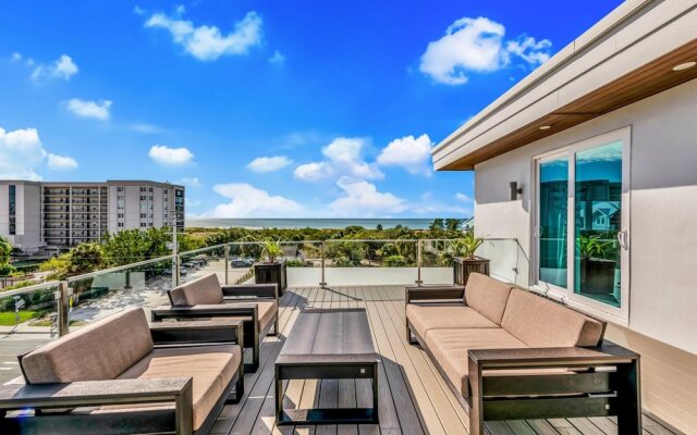 The Upper Deck in Siesta Key