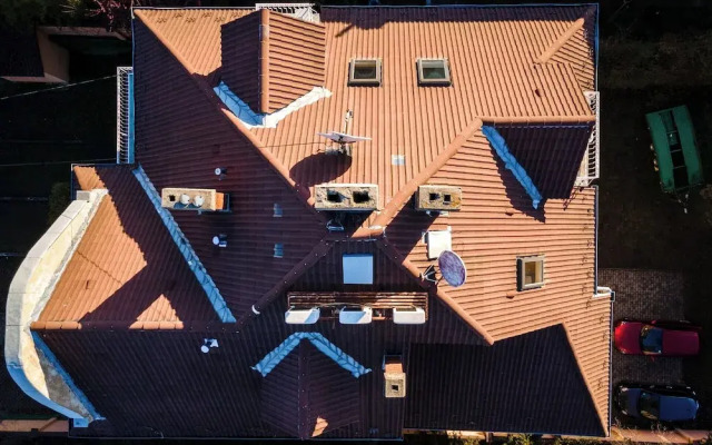 Kristal Hotel