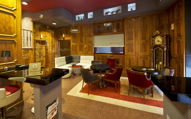 Hotel Francisco II