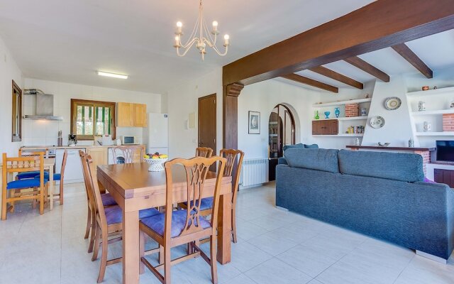 Porto Colom, Villa With Pool x 10 People