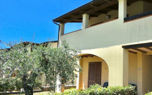 Residence with pool 4 km from Suvereto
