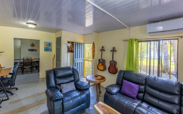 Chill Surf Getaway 1 Min Walk to the Beach