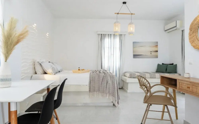 Diamantis studios apartments