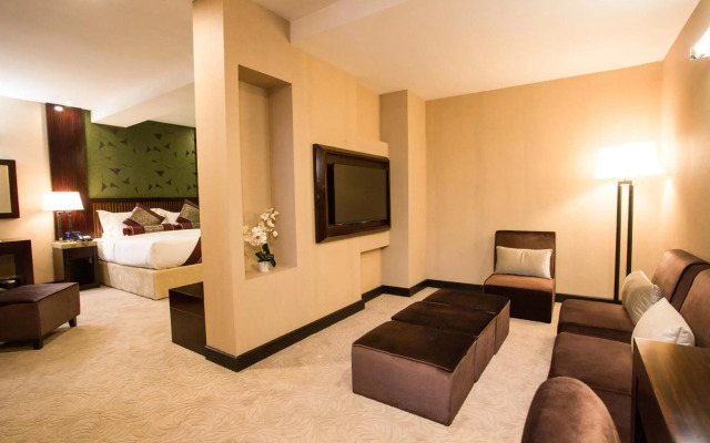 Royale Signature Hotel
