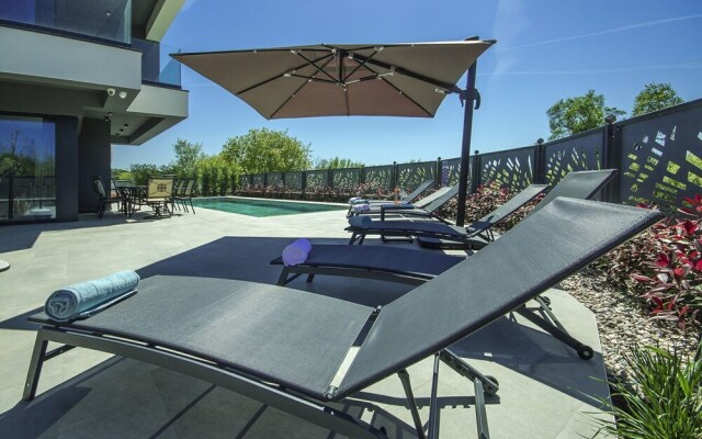 Villa Rose