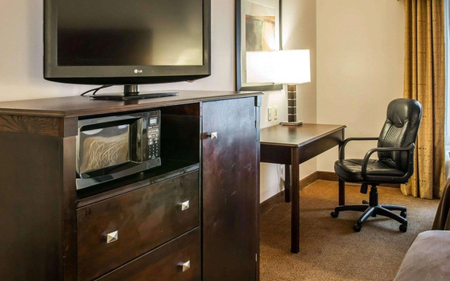 Comfort Inn & Suites