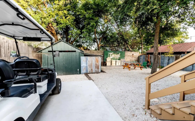 Best Location in Downtown NB Golf Cart Included!