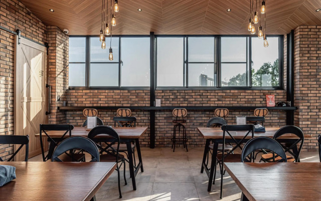 Oinn Hotel & Hostel Tainan