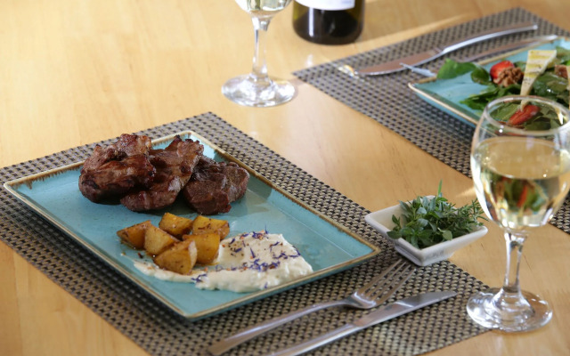 Anny Residences & Suites