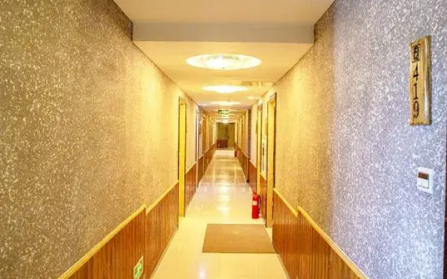 Aolin Jincheng Hotel (Jiaozhou No. 1 High School)