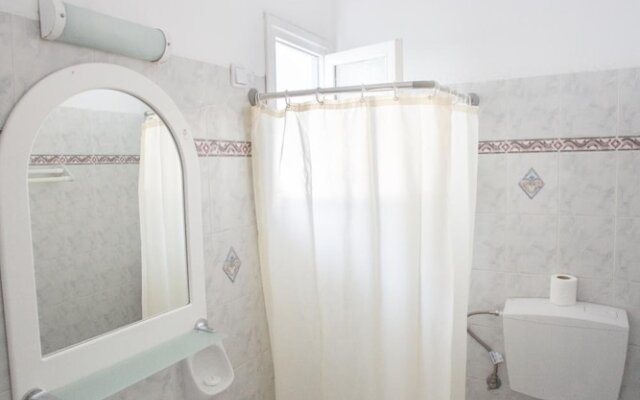 Louiza Hotel