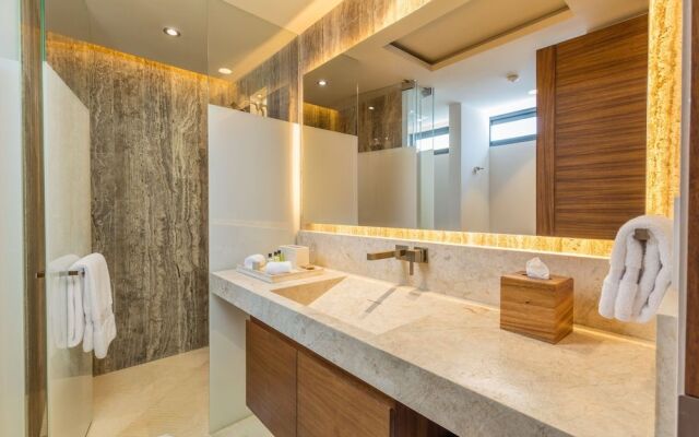 Solaz Signature Suites