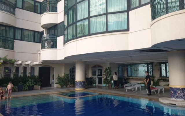 Capital O 914 Makati Palace Hotel