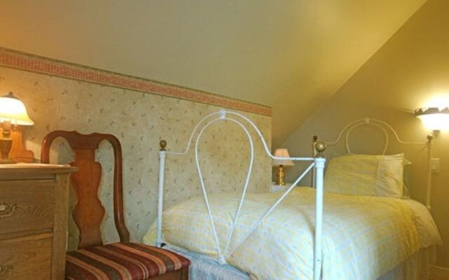 Au Petit Chateau
